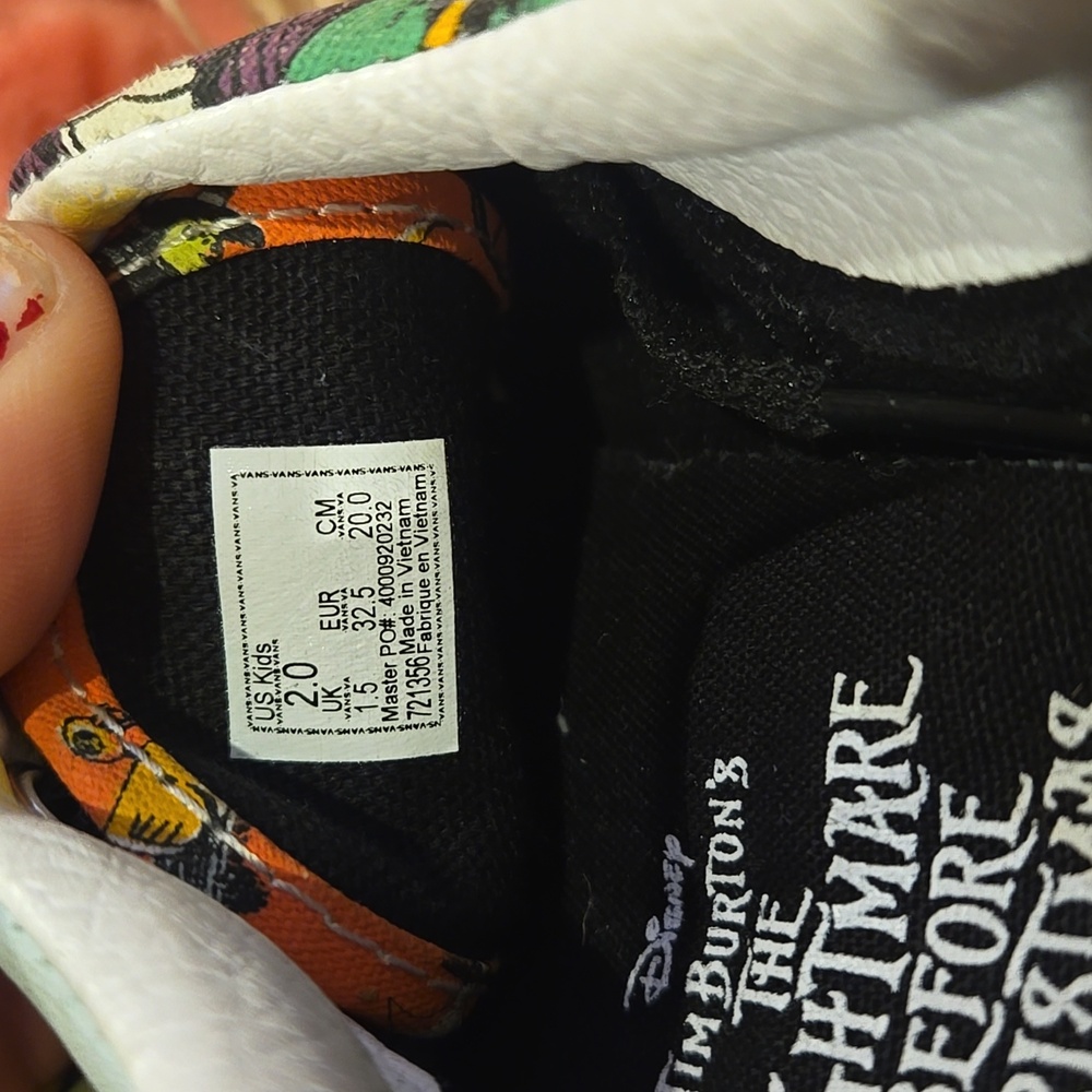Vans Colorful Graphic Art Sneakers - Picture 5 of 7